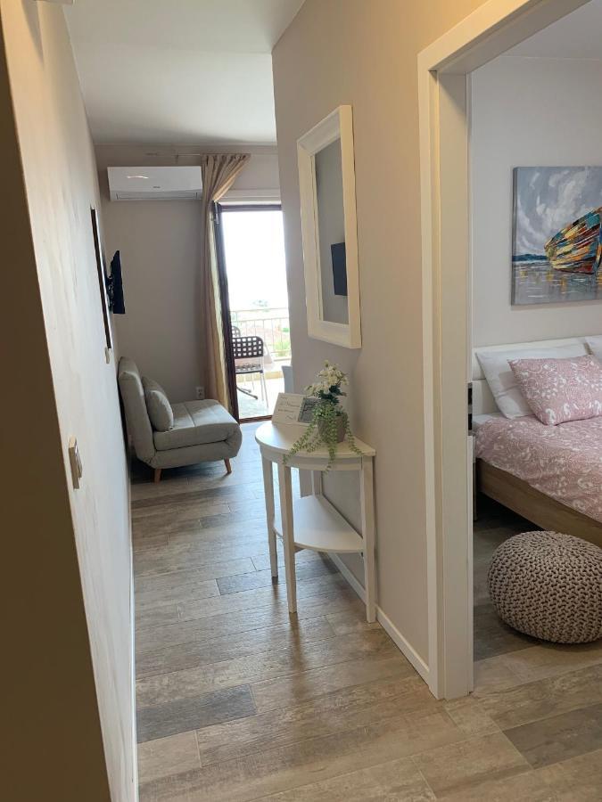 Family Friendly Apartments With A Swimming Pool Povljana, Pag - 244 Luaran gambar