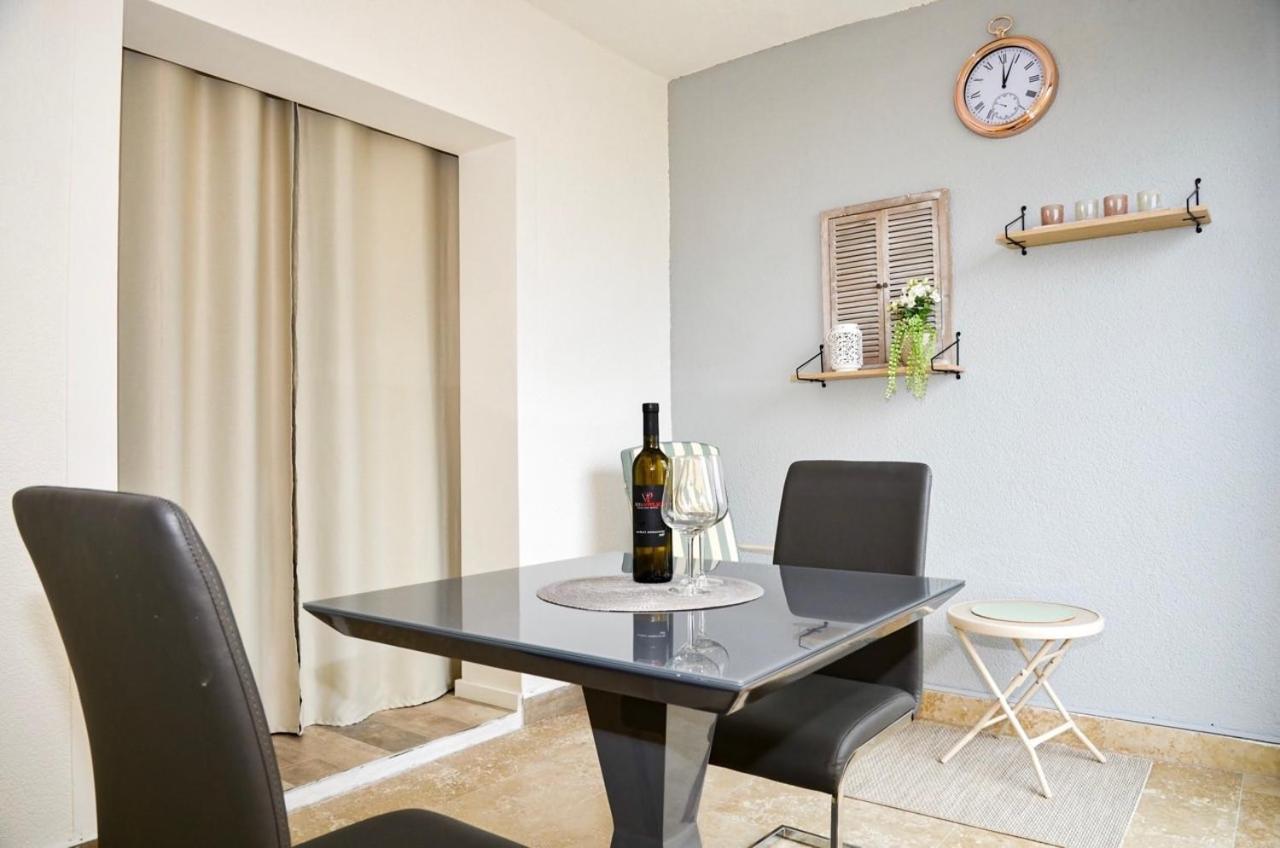 Family Friendly Apartments With A Swimming Pool Povljana, Pag - 244 Luaran gambar
