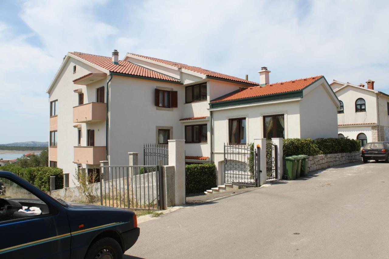 Family Friendly Apartments With A Swimming Pool Povljana, Pag - 244 Luaran gambar