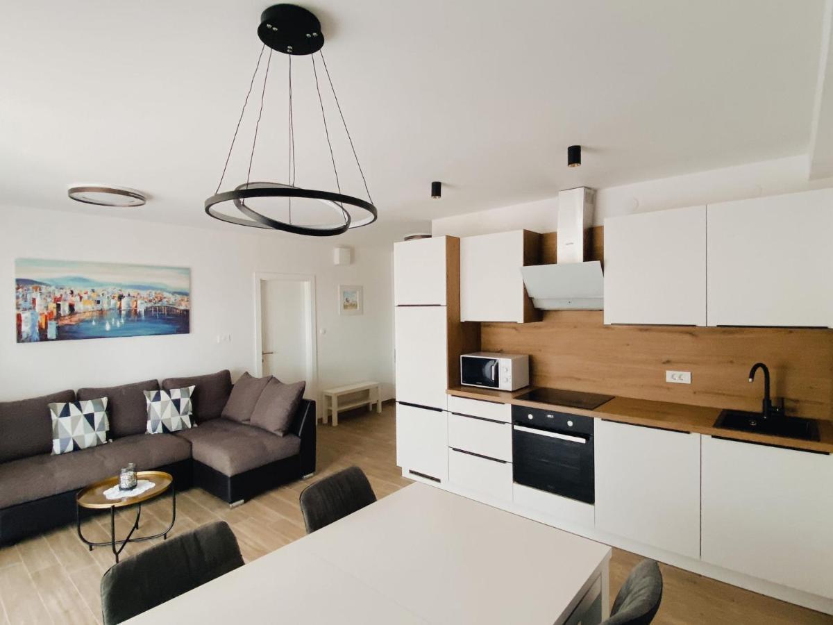 Family Friendly Apartments With A Swimming Pool Povljana, Pag - 244 Luaran gambar