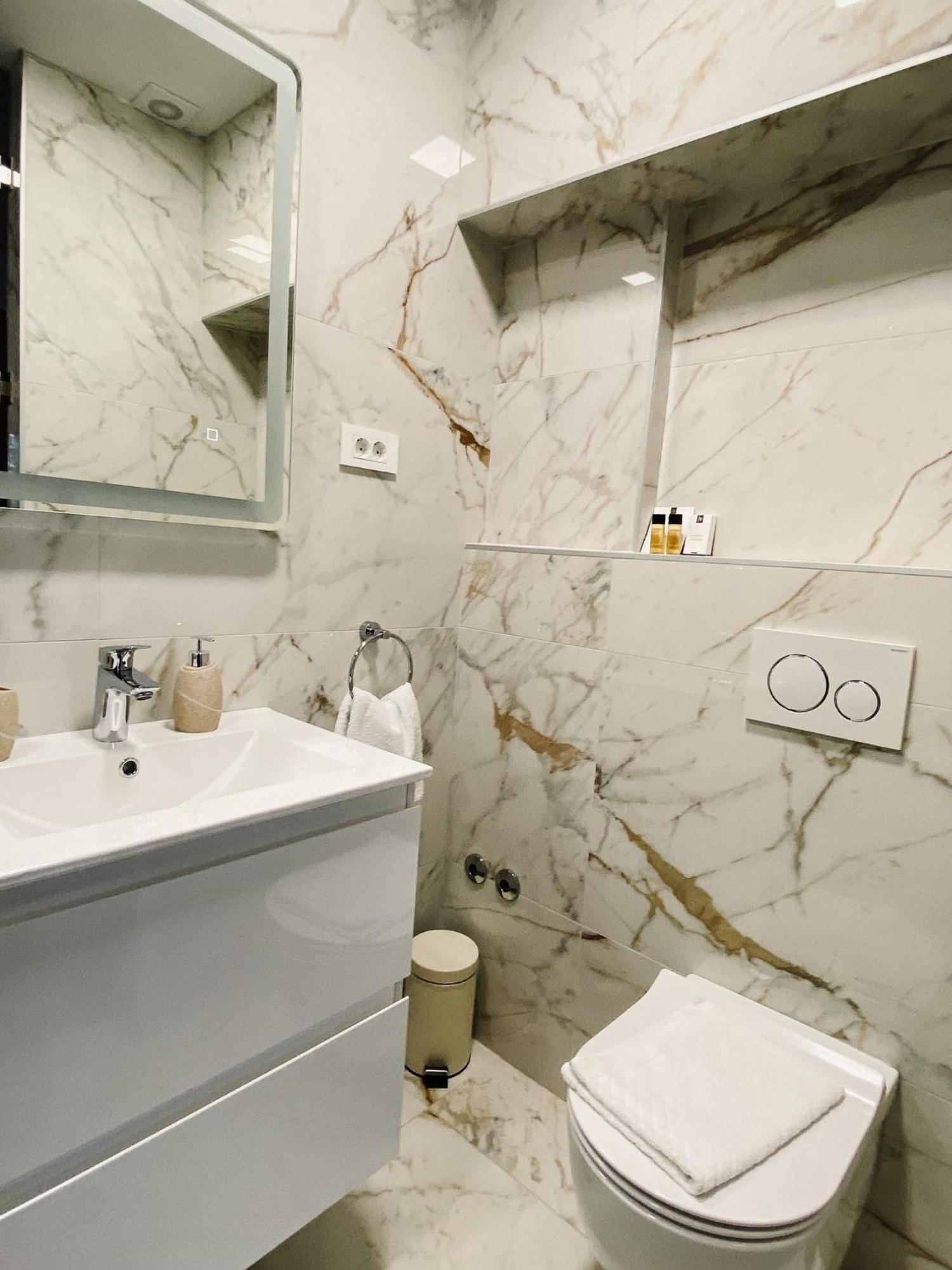 Family Friendly Apartments With A Swimming Pool Povljana, Pag - 244 Bilik gambar