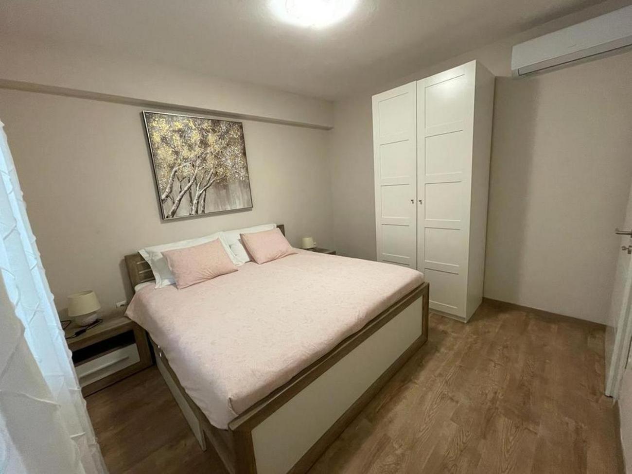 Family Friendly Apartments With A Swimming Pool Povljana, Pag - 244 Bilik gambar