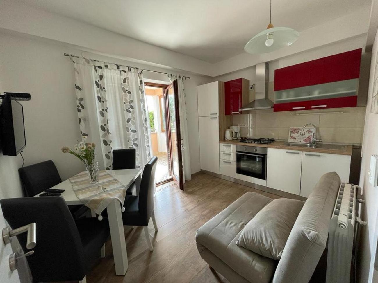 Family Friendly Apartments With A Swimming Pool Povljana, Pag - 244 Luaran gambar